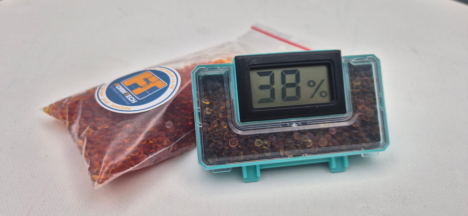 Polydryer Silica Gel 120g Desiccant replacement bag ( 4 Polydryer refills)